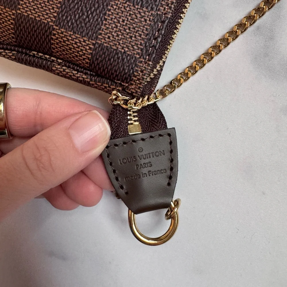 Louis Vuitton Mini Pochette - Picture 6 of 10